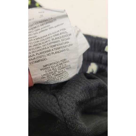 Nike Swim Digi Swoosh Ombre Logo Print Trunks - Medium - Picture 8 of 9